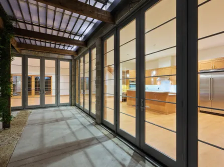 Frameless Doors and Partitions Frameless Doors and Partitions